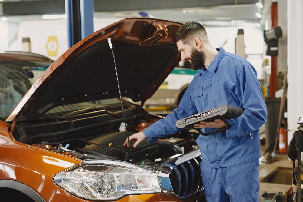 The Inside Scoop: A Professional Guide To Auto Mechanic Services